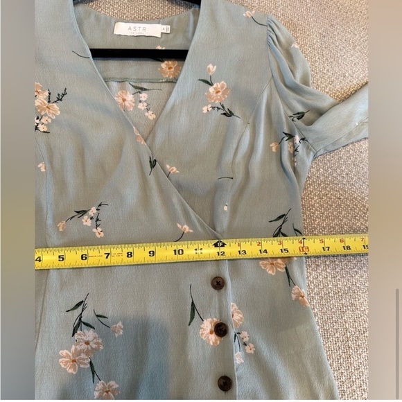 Astr Long Sleeve Blouse Women's Sage Multi Floral Side Button Blouse - Picture 7 of 16